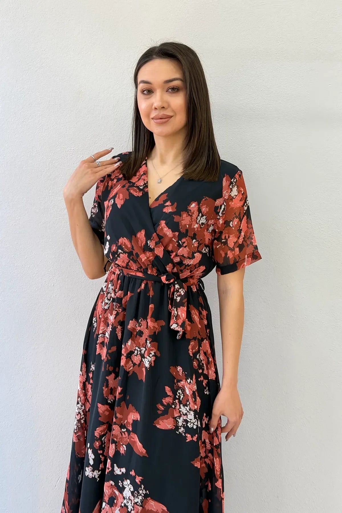 Women's Pomegranate Floral Short Sleeve Wrap Neck Plus Size Chiffon Dress