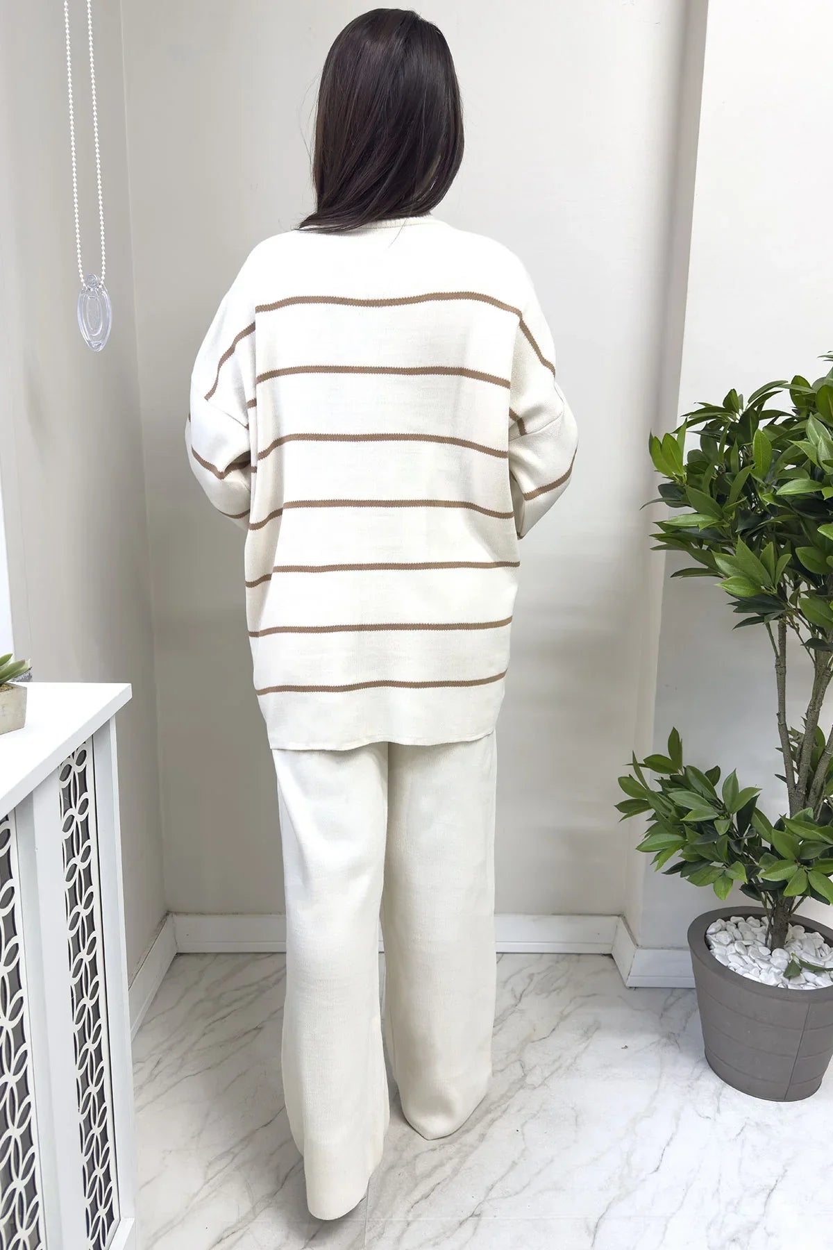 Women's Striped White Knitwear Pants Sweater Two-Piece Set