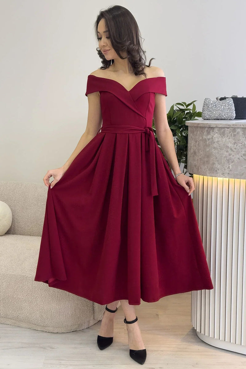 Women's Burgundy Sweetheart Neck Belted Midi Dress