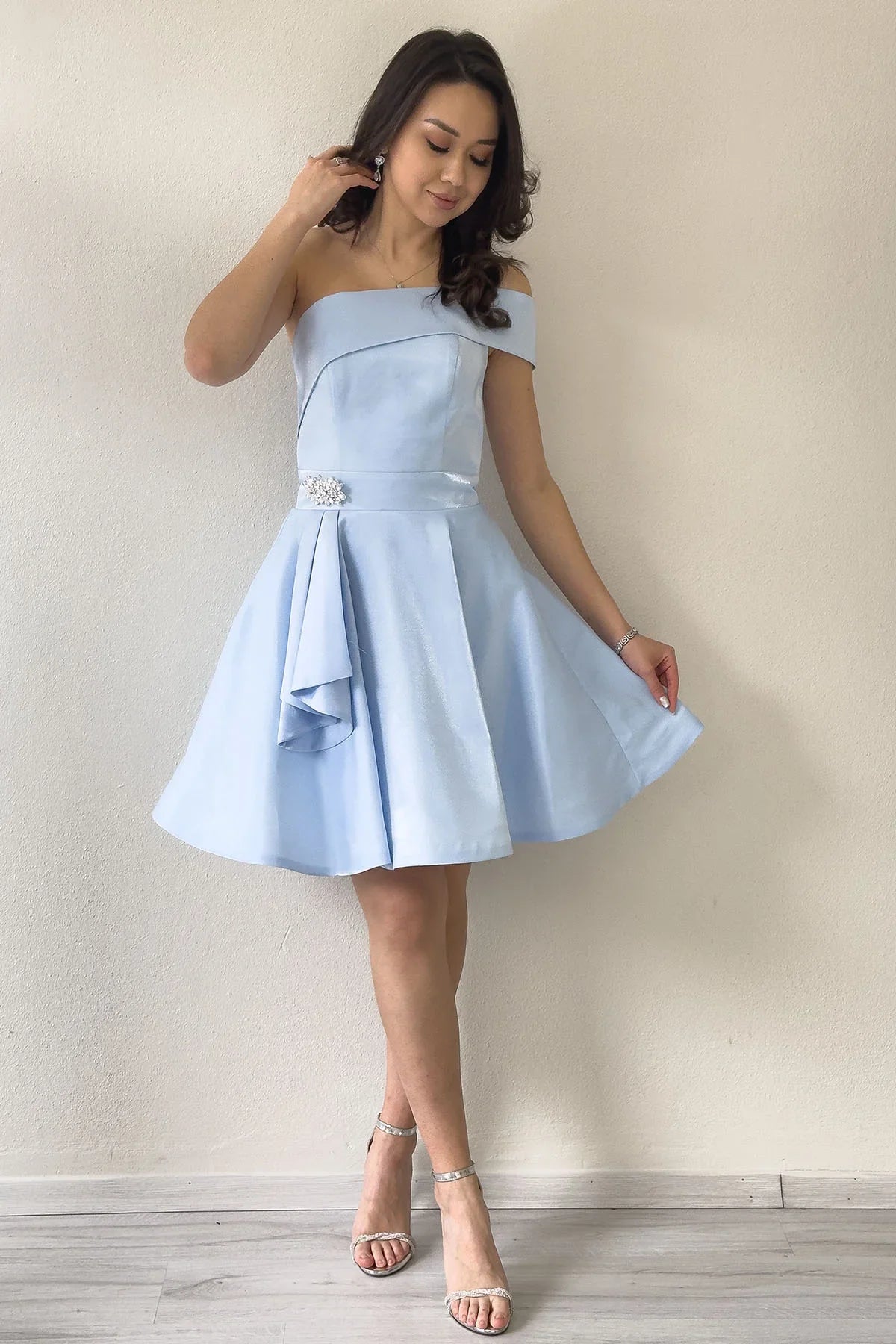 Women's Baby Bluesi Tek Omuz Taş Detail Mini Flared Satin Evening Gown