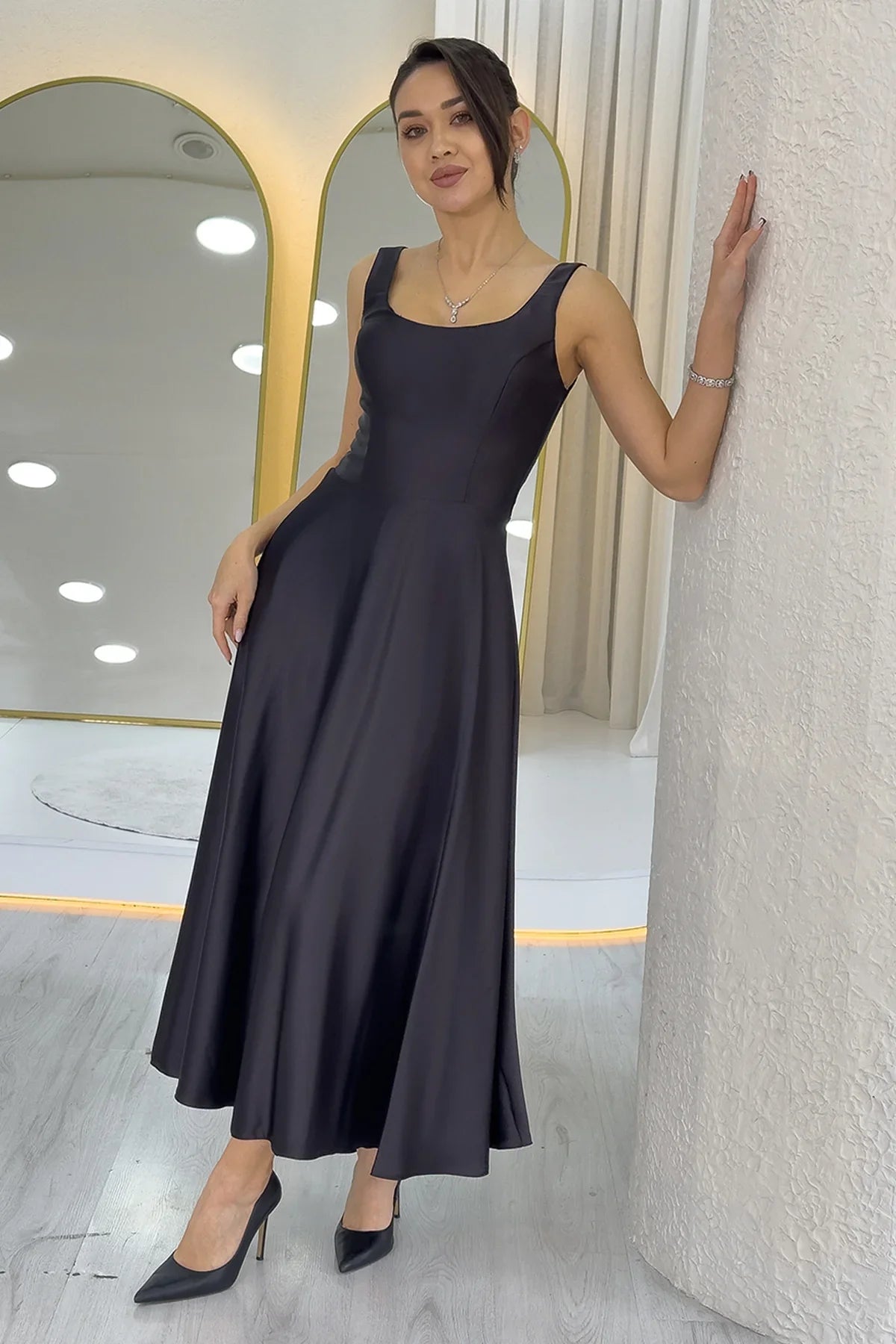 Women's Black U-Neck Sırt Tie Midi Satin Dress