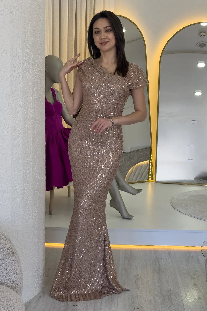 Beigefarbenes Pailletten-Maxikleid im Meerjungfrauenstil