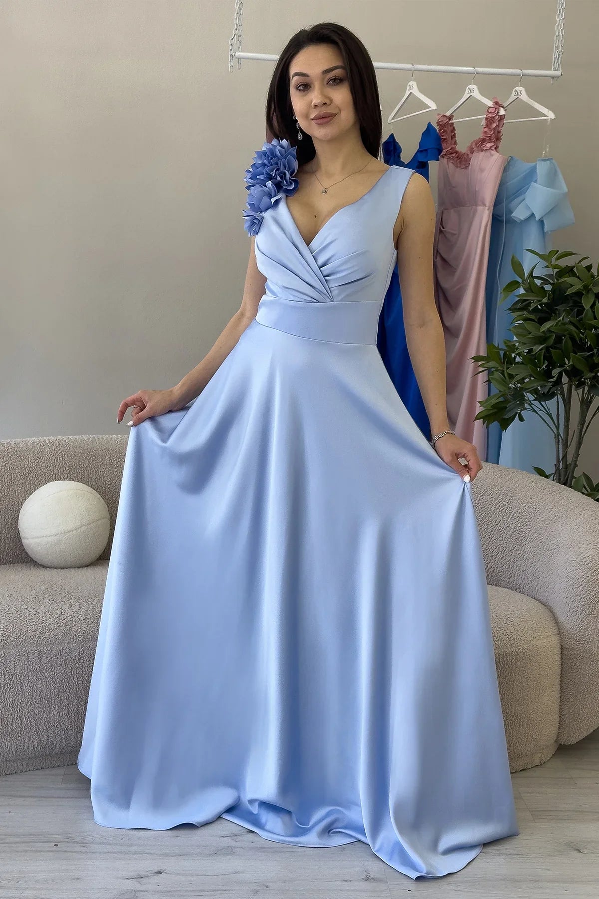 Women's Baby Bluesi Wrap Neck Omuz Çiçek Detail Satin Evening Gown