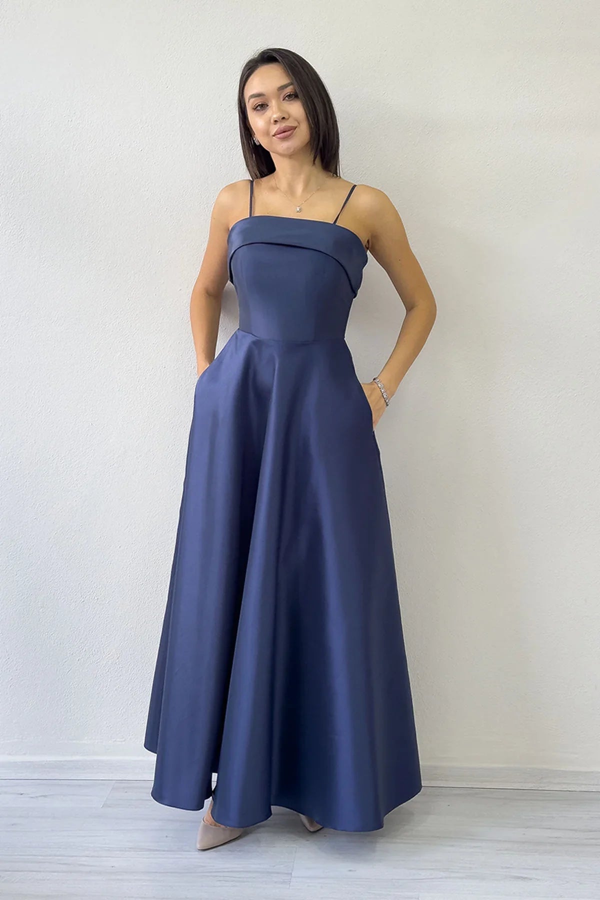 Women's Navy Blue İnce Strap Cep Detail Evening Gown