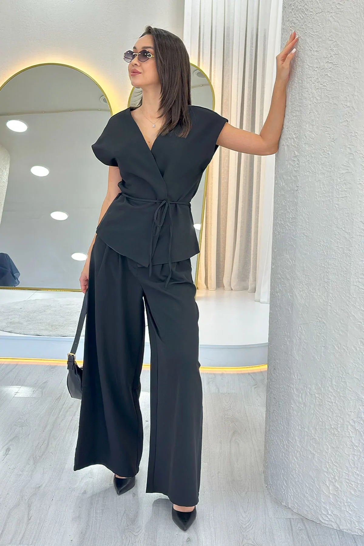 Women's Black Bol Paça Dökümlü Tie Vest Pants Two-Piece Set