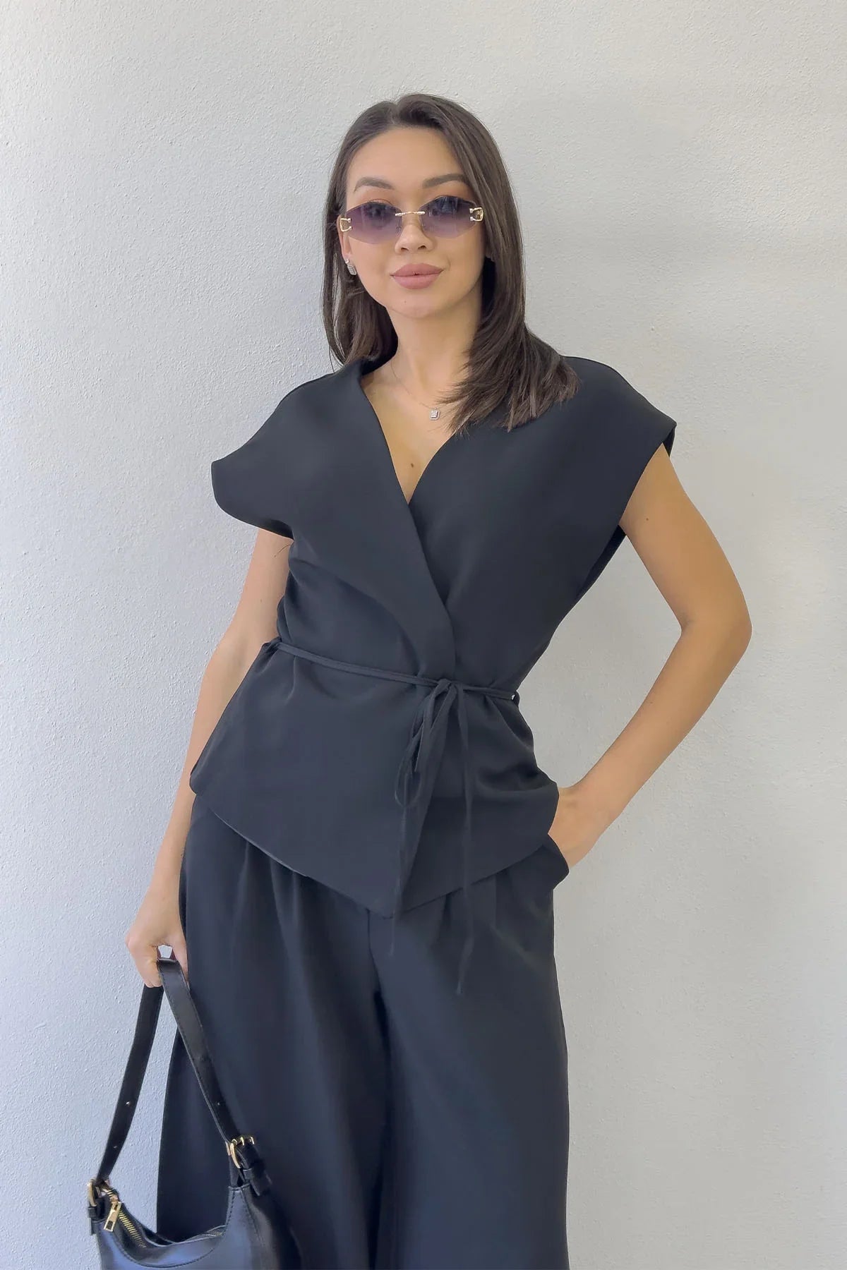 Women's Black Bol Paça Dökümlü Tie Vest Pants Two-Piece Set