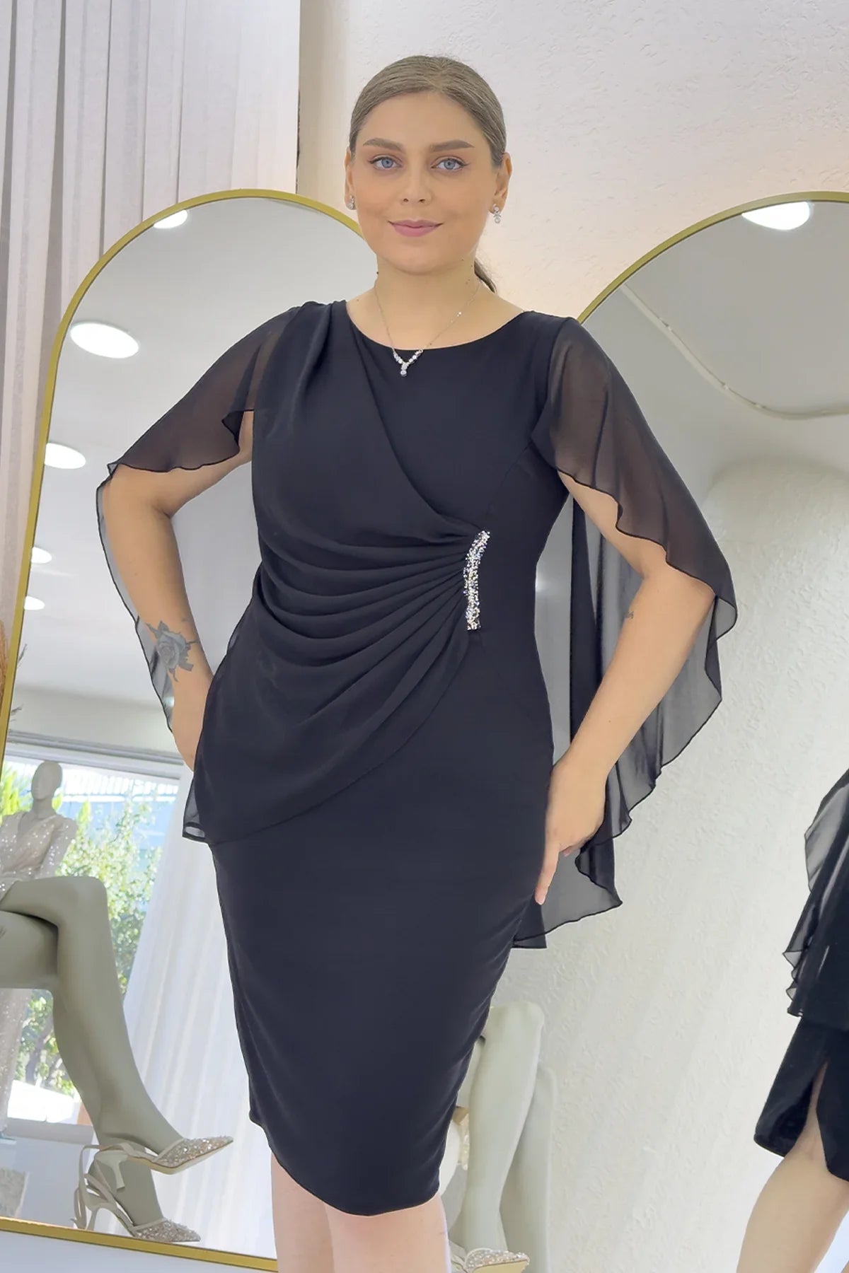 Women's Black Plus Size Midi Chiffon Pelerinli Evening Gown