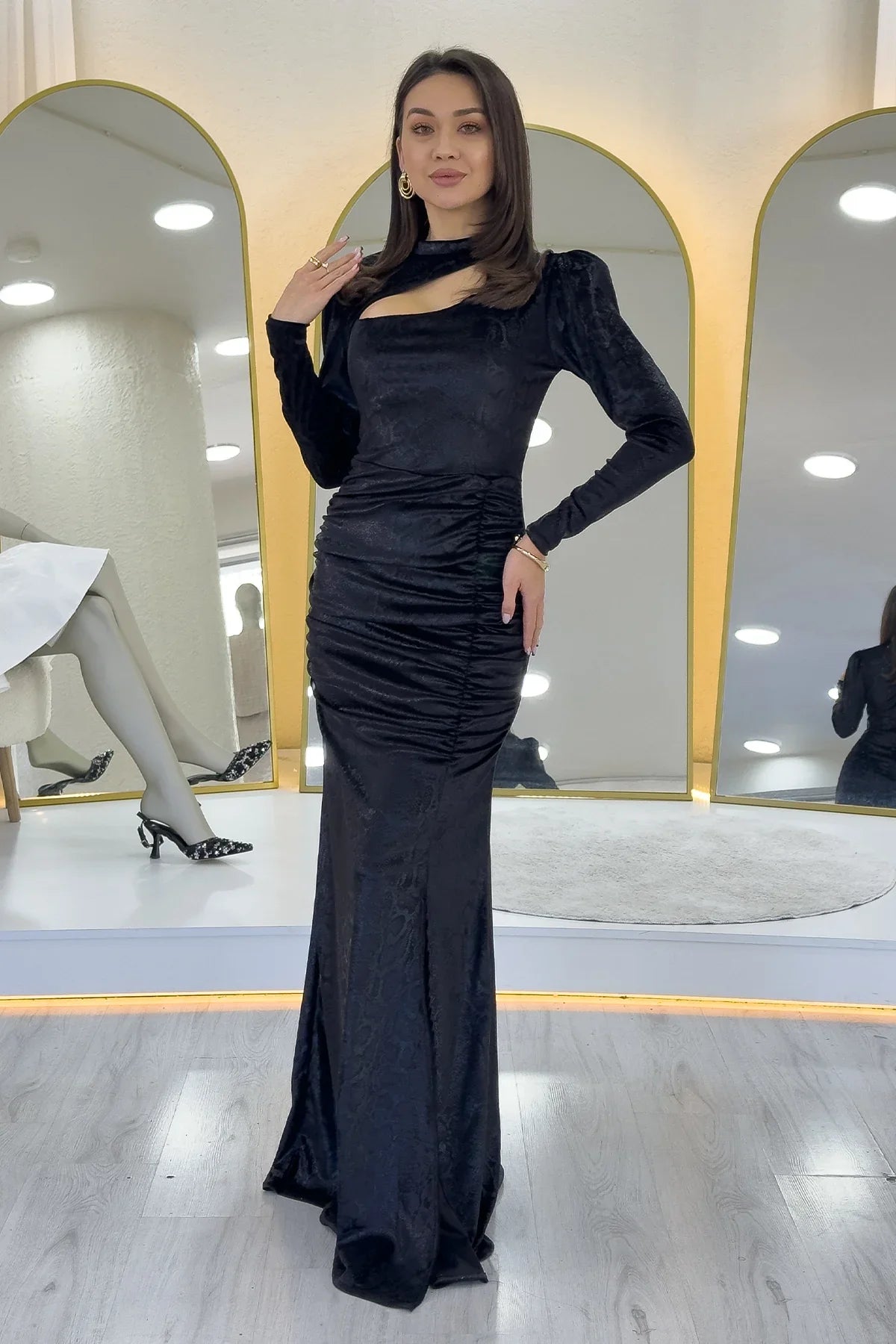Women's Black Neck Decollete Velvet Dokulu Draped Slit Evening Gown