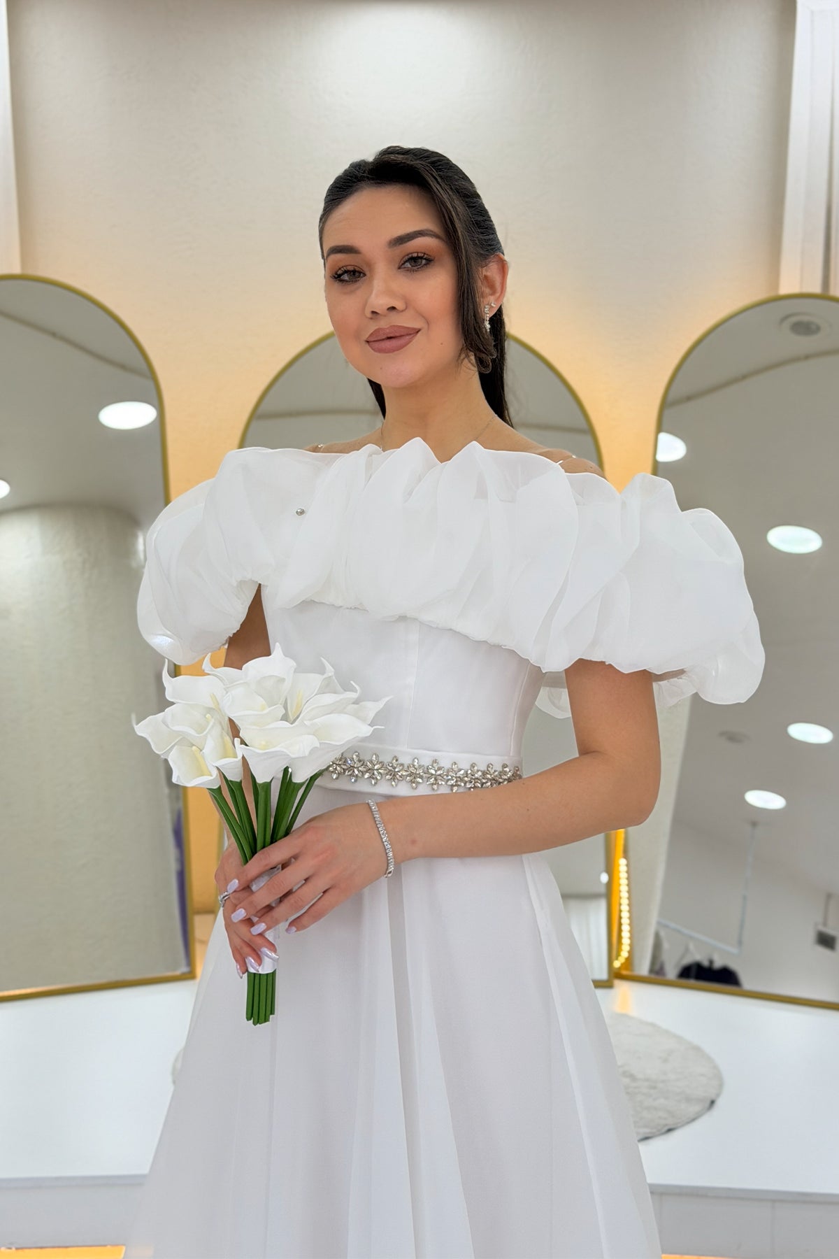 White Ruffled Collar Stone Belt Detail Tulle Wedding Princess Dress