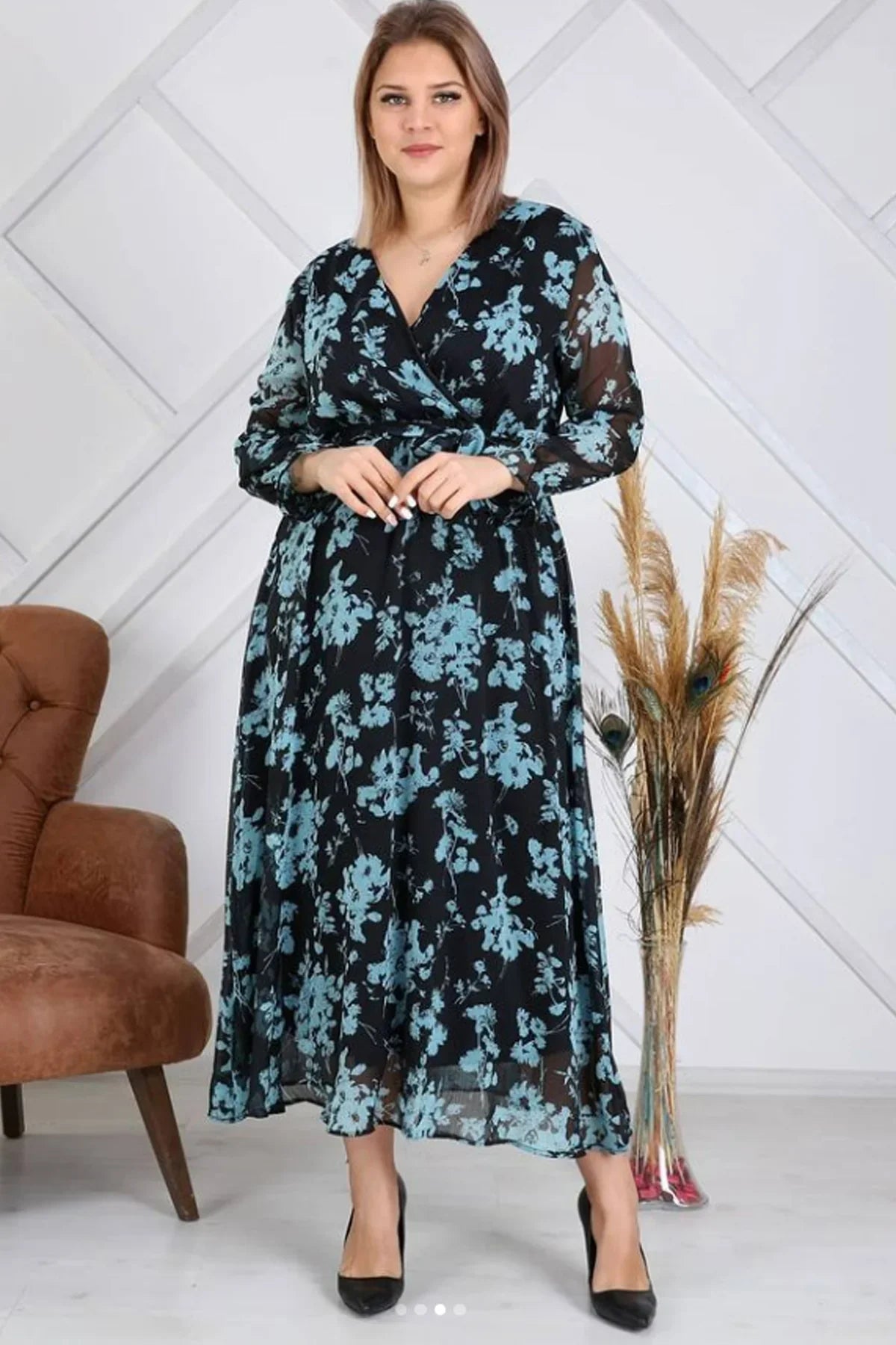 Women's Black Floral Wrap Neck Chiffon Plus Size Dress