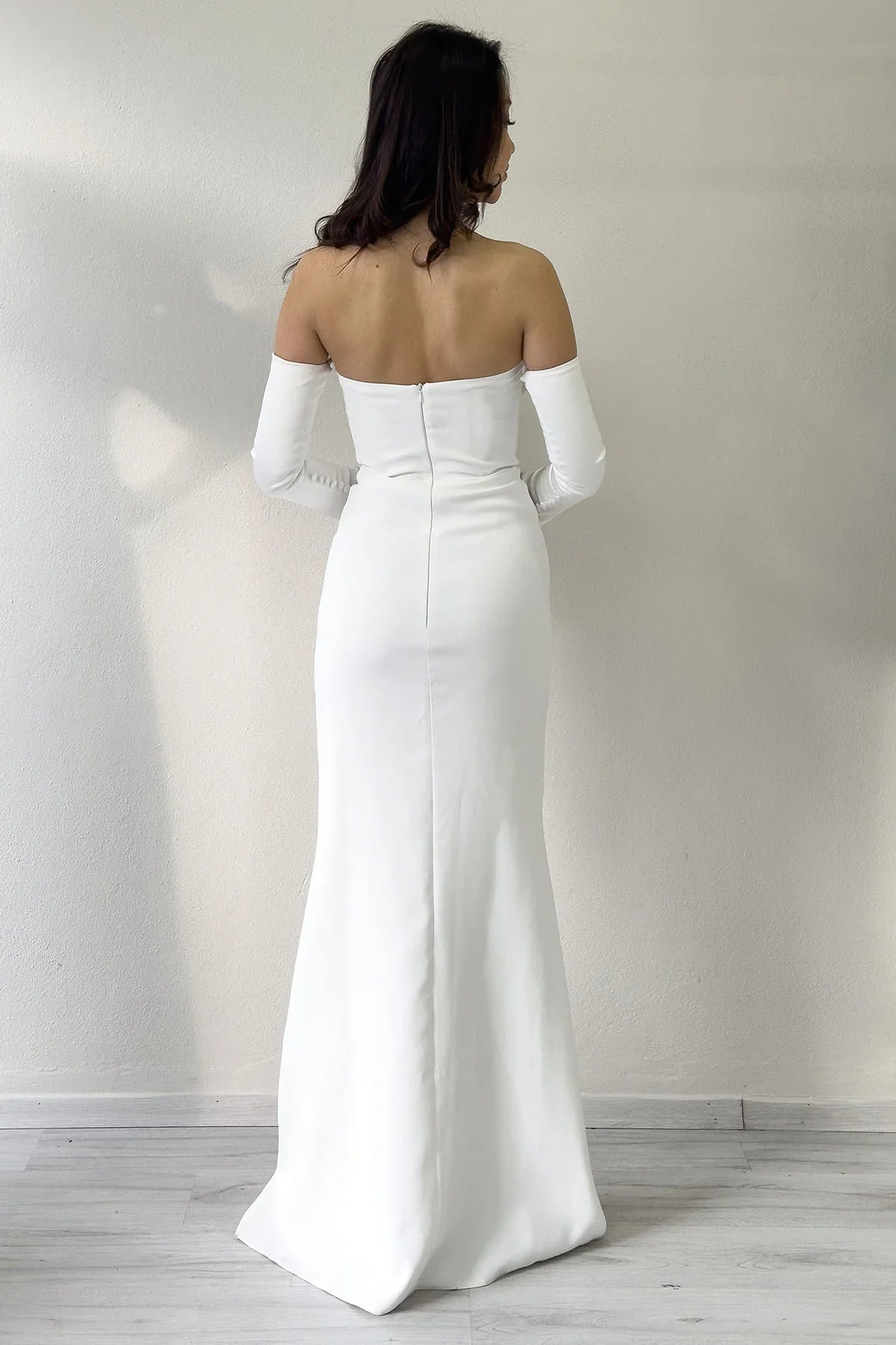 Women's White Strapless Sleeve Aksesuarlı Mermaid Satin Alya Dress