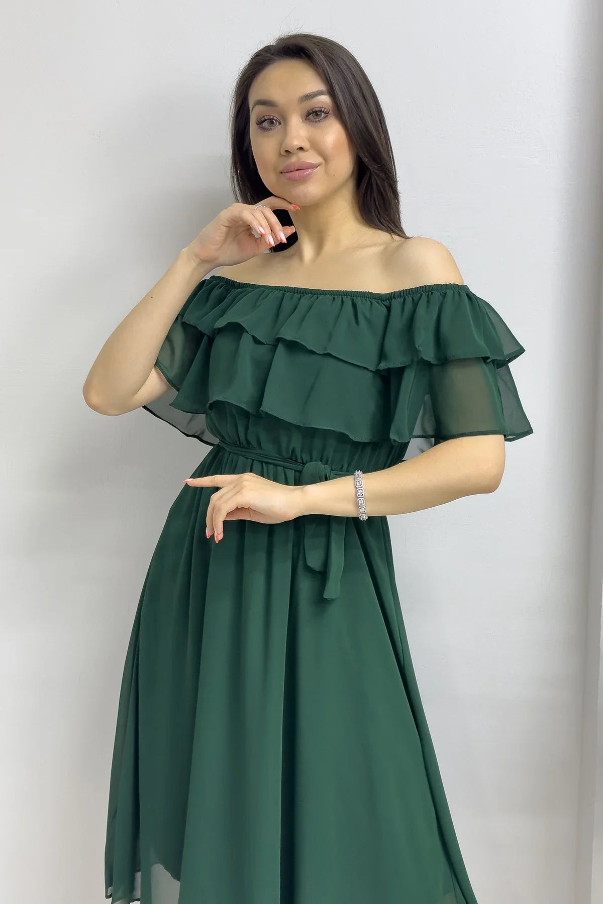 Women's Emerald Green Madonna Carmen Ruffle Neck Plus Size Chiffon Dress