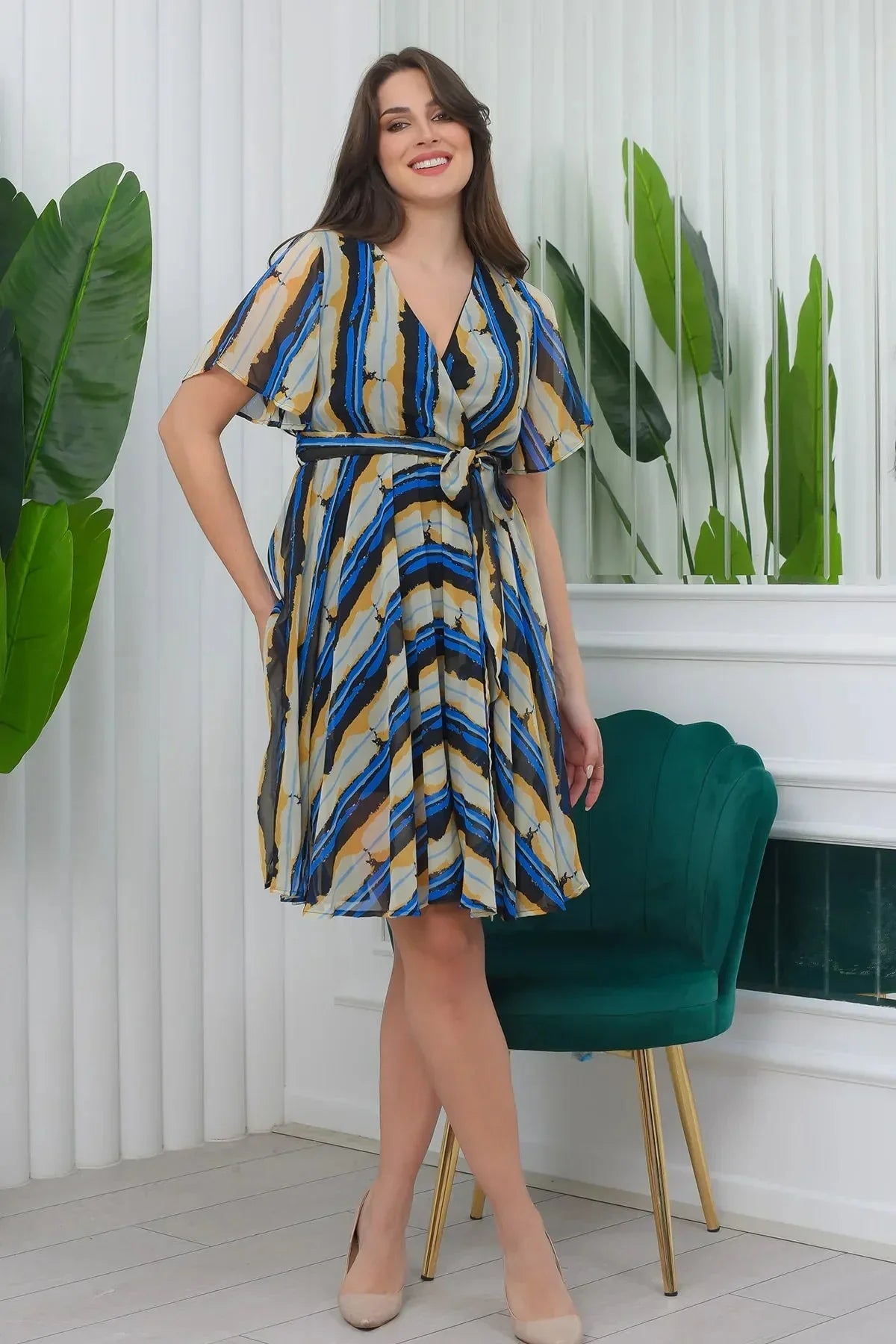 Women's Patterned Flared Half Sleeve Plus Size Chiffon Dress