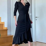 فستان ميدي أسود من الكريب