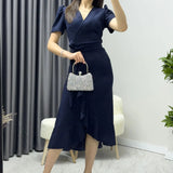 فستان ميدي من الكريب باللون الأزرق الداكن