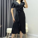 فستان ميدي أسود من الكريب