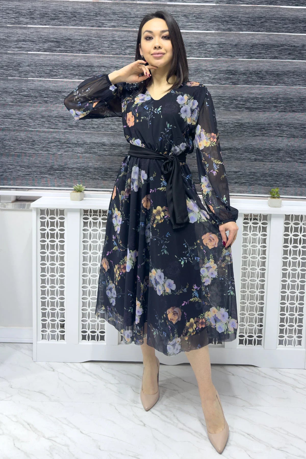 Women's Black Floral V-Neck Midi Chiffon Plus Size Dress