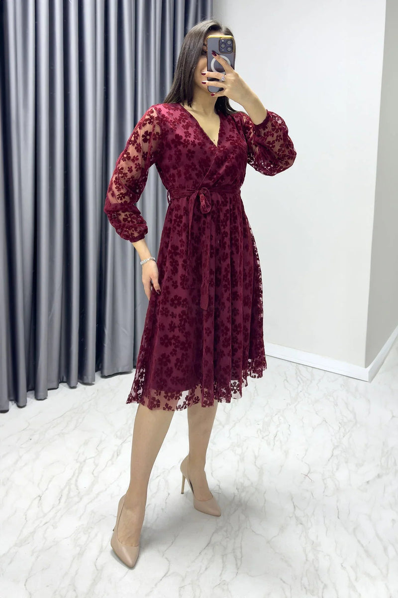 Women's Burgundy Daisy Detail Flocked Print Plus Size Dress