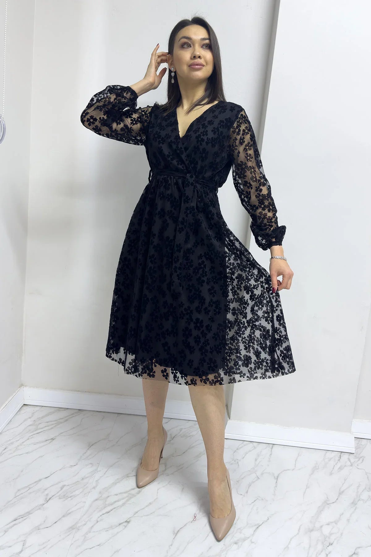 Women's Black Daisy Detail Flocked Print Plus Size Dress