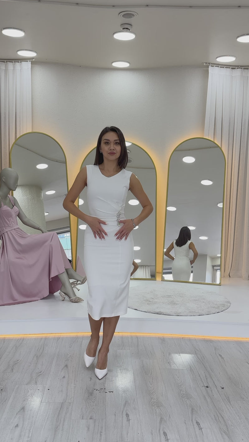 Women's White Drapedd Broş Detaillı Midi Plus Size Pencil Dress