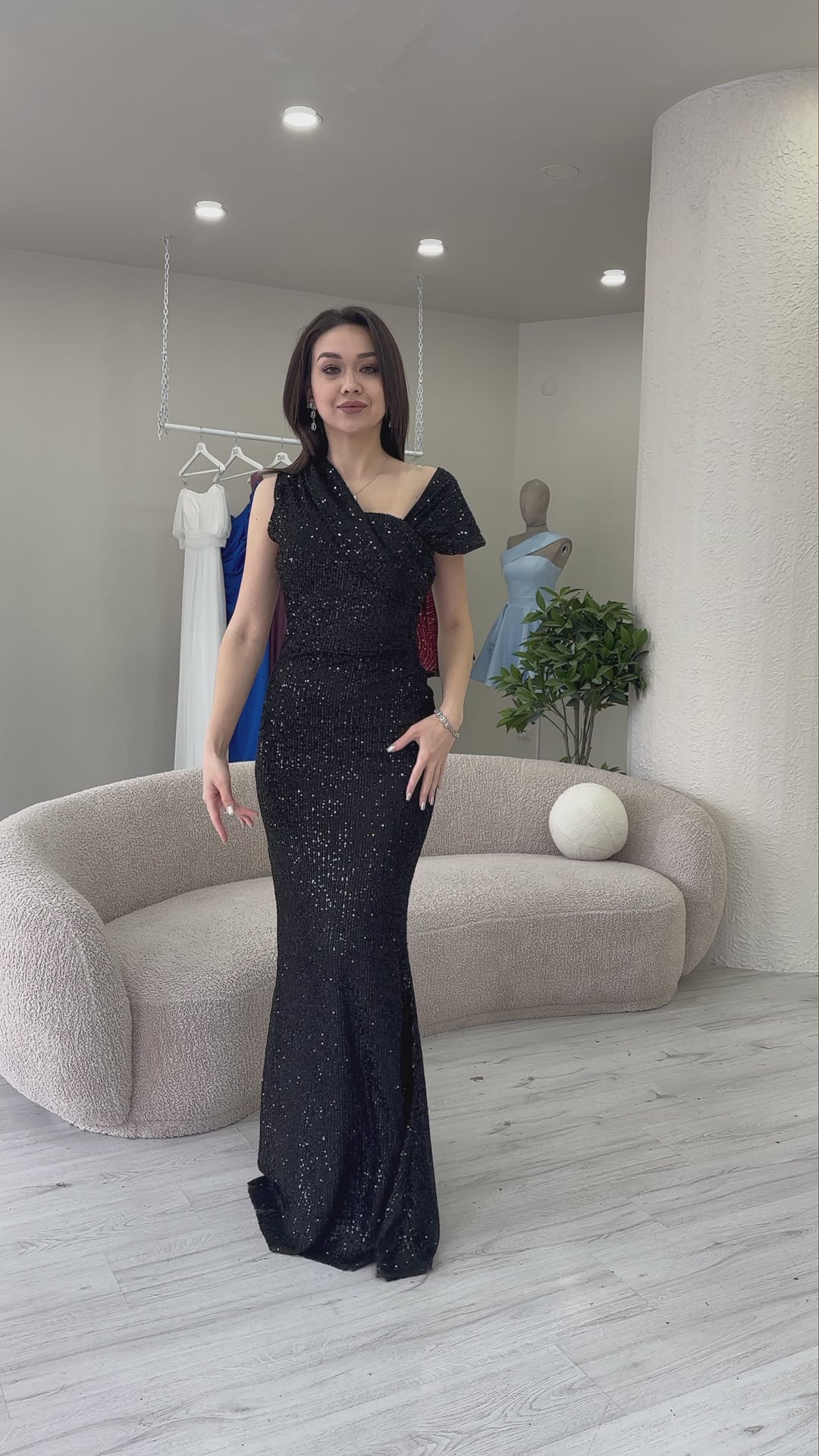 Women's Black Asymmetric Neck Sequin Plus Size Mermaid Evening Gown