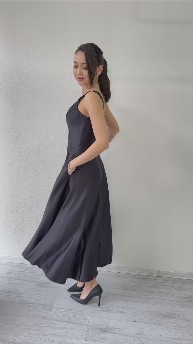 Women's Black U-Neck Back-Tie Midi Satin Dress