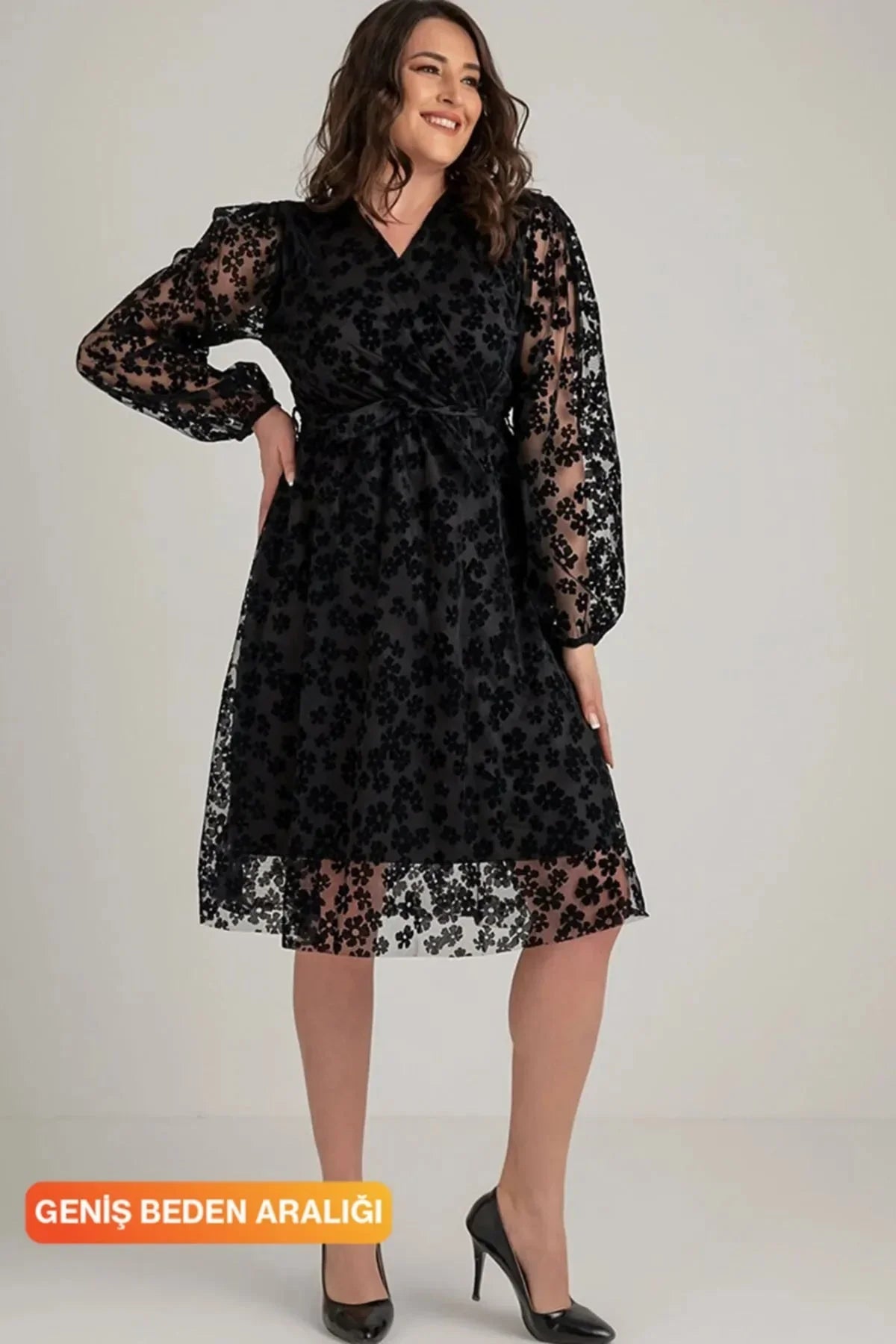 Women's Black Daisy Detail Flocked Print Plus Size Dress