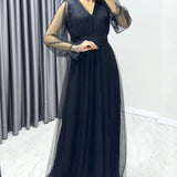Schwarzes Tüll-Abendkleid mit V-Ausschnitt