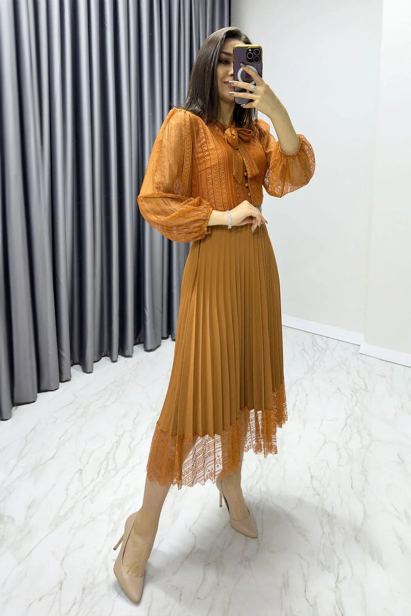 Women's Tan Halter Tie Fransız Güpür Piliseli Evening Gown